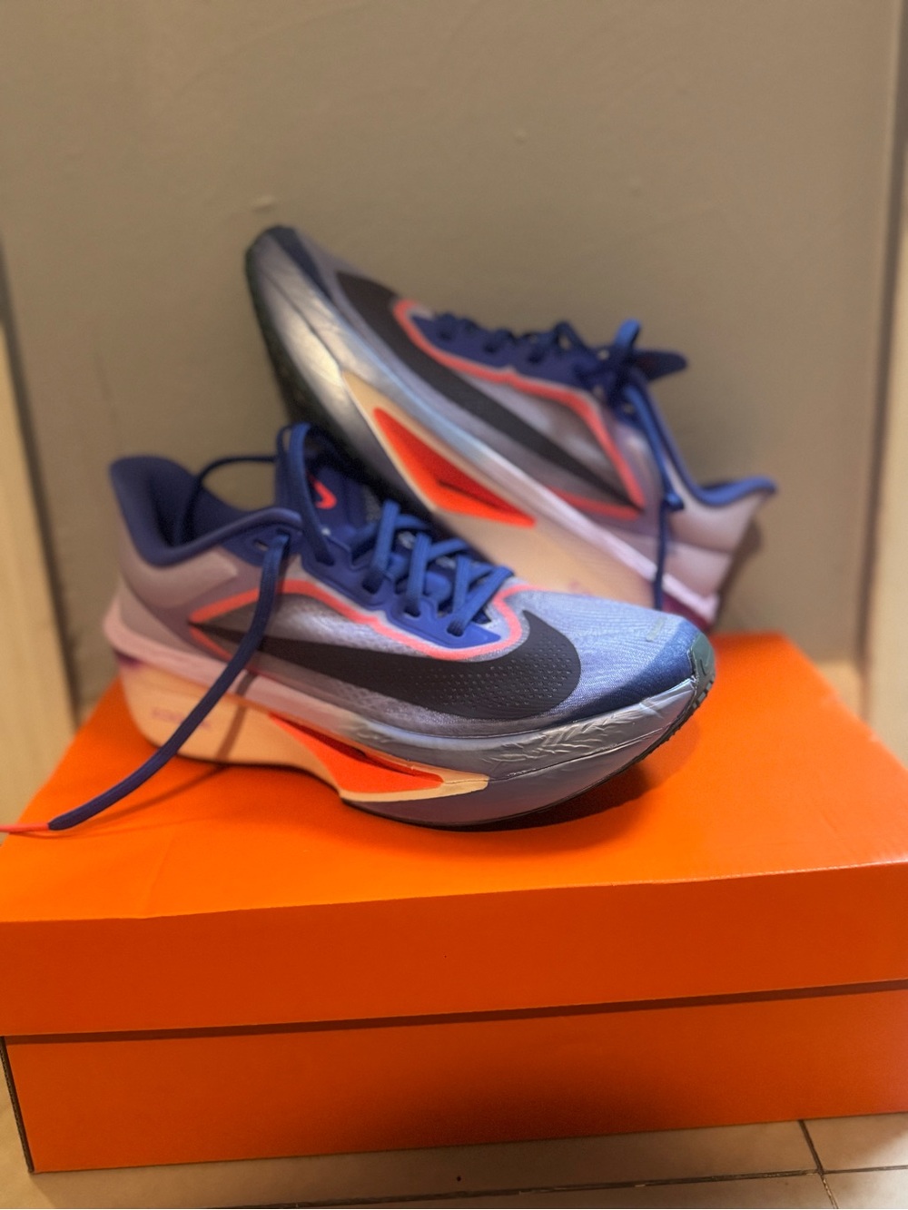 Nike Women's zoom Fly 6